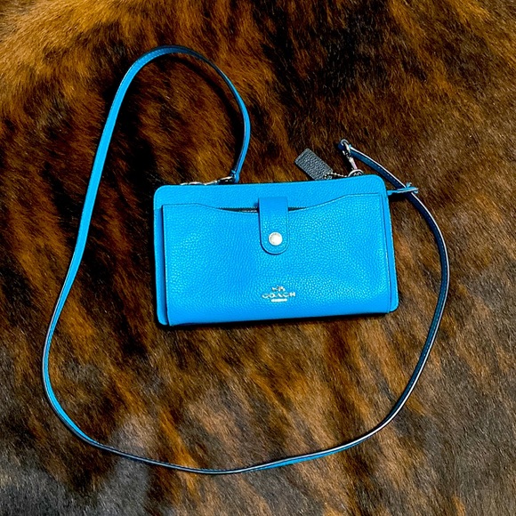 Coach Handbags - Coach Pop Up Messenger Purse
